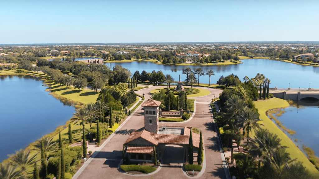 The Lake Club Entrance