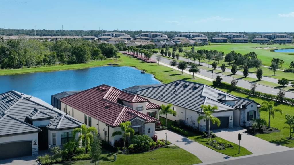 Houses in Lakewood National