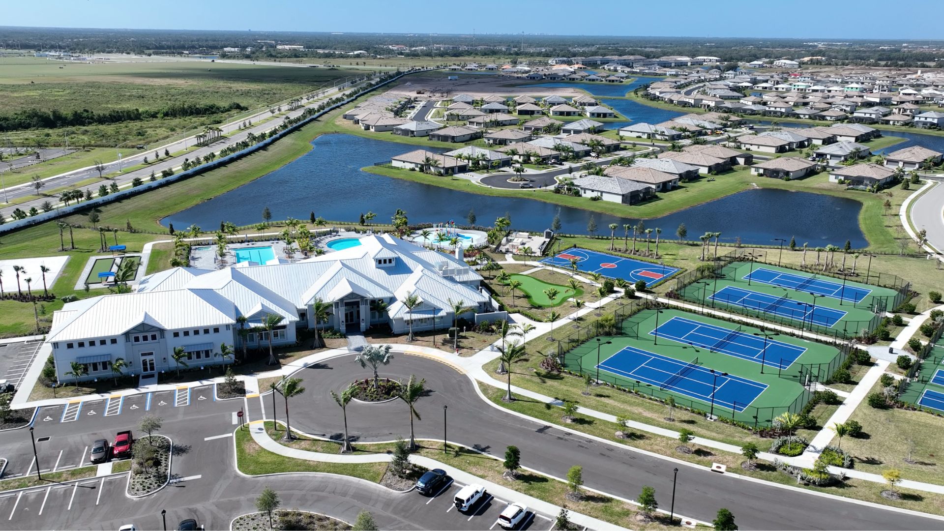 Arial Lorraine Lakes Amenities
